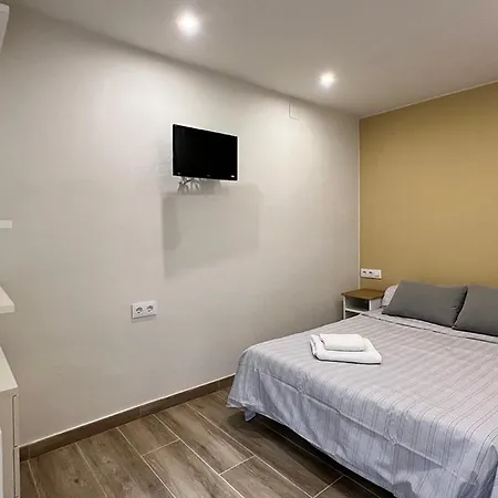 Oliveta Hostel Barcelona