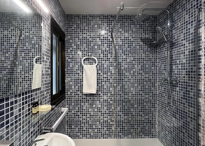 Oliveta Hostel Barcelona