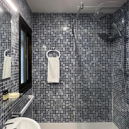 Oliveta Hostel Barcelona